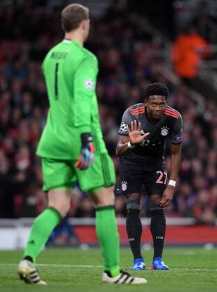 Fußball, CL, FC Arsenal - Bayern München FUSSBALL CHAMPIONS LEAGUE SAISON 2016 2017 ACHTELFINALE RUECKSPIEL Arsenal London - FC Bayern Muenchen 07.03.2017 Torwart Manuel Neuer (li) und David Alaba (re, beide FC Bayern Muenchen) 