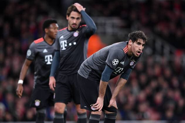 Fußball, CL, FC Arsenal - Bayern München FUSSBALL CHAMPIONS LEAGUE SAISON 2016 2017 ACHTELFINALE RUECKSPIEL Arsenal London - FC Bayern Muenchen 07.03.2017 David Alaba, Mats Hummels und Javi Martinez (v.l., alle FC Bayern Muenchen) 
