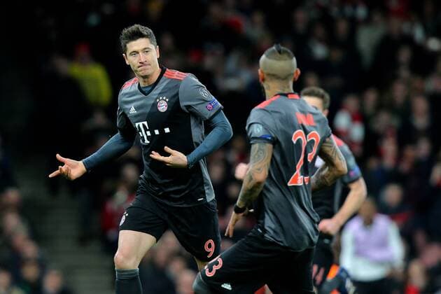 Robert Lewandowski (FC Bayern Muenchen 9) Arturo Vidal (FC Bayern Muenchen 23) Jubel nach dem 1:1, Arsenal FC - FC Bayern Muenchen, UEFA Champions League, Achtelfinale, Fussball, 07.03.2017, London Copyright: xLangerx xEibner-Pressefotox EP_HLR