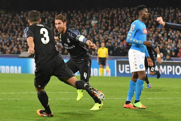 Fußball, CL, SSC Neapel - Real Madrid Sergio Ramos Real 1-2 Goal celebration Napoli 07-03-2017 Stadio San Paolo Uefa Champions League 2016 2017 Round of 16 SSC Napoli-Real Madrid AndreaxStaccioli
