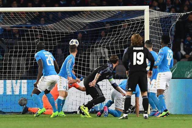 Fußball, CL, SSC Neapel - Real Madrid As Napoli 07 03 2017 - Champions League SSC Napoli-Real Madrid goal Sergio Ramos 
