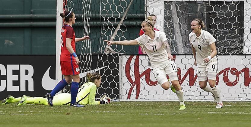 Bilder des Tages - SPORT March 7, 2017: German Women s national team Nationalteam Forward 11 Anja Mittag celebrates her goal during a soccer match as part of the SheBelieve Cup 2017 between Germany and England at RFK Stadium in Washington DC. Germany defeats England, 1-0. CSM SheBelieve Cup 2017: Germany vs England MAR 07 - ZUMAc04_ 20170307_zaf_c04_011 Copyright: xJustinxCooperx