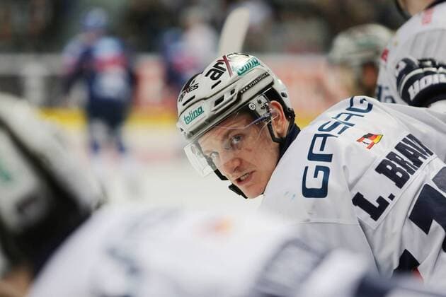 Fußball, Nationalteam Mexiko Training Laurin Braun (Eisbaeren Berlin) beim Spiel Adler Mannheim gegen die Eisbaeren Berlin am 07.03.2017 in der DEL, Mannheim Copyright: xBermel Eibner-Pressefotox EP_MBL