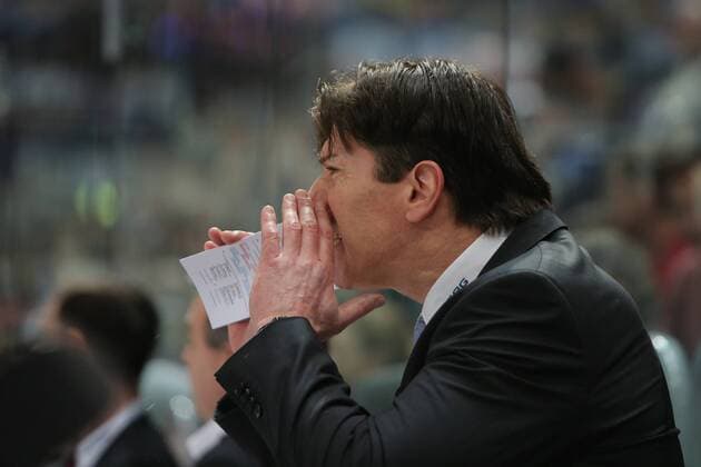 Fußball, Nationalteam Mexiko Training Uwe Krupp (Trainer Eisbaeren Berlin) schreit seinen ganzen Frust raus beim Spiel Adler Mannheim gegen die Eisbaeren Berlin am 07.03.2017 in der DEL, Mannheim Copyright: xBermel Eibner-Pressefotox EP_MBL