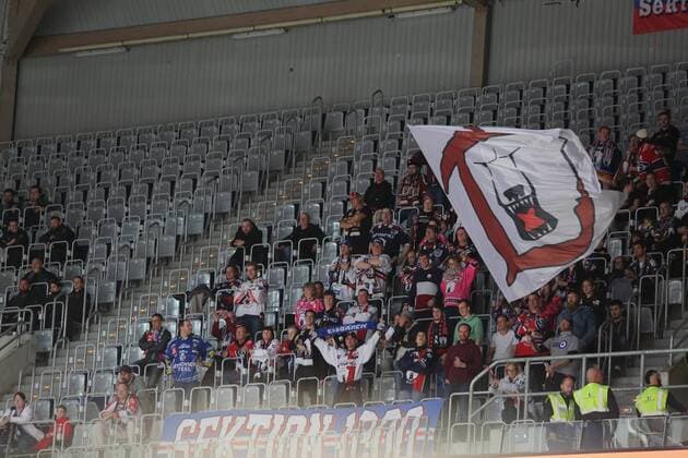 Fußball, Nationalteam Mexiko Training Fans aus Berlin beim Spiel Adler Mannheim gegen die Eisbaeren Berlin am 07.03.2017 in der DEL, Mannheim Copyright: xBermel Eibner-Pressefotox EP_MBL