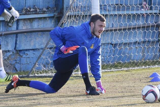 ROSTOV-ON-DON, RUSSIA - MARCH 8, 2017: FC Rostov s goalkeeper Nikita Medvedev during a training session ahead of the 1st leg of their 2016-17 UEFA Europa League Round of 16 football match against Manchester United ManU Valery Matytsin TASS  TS0439EE