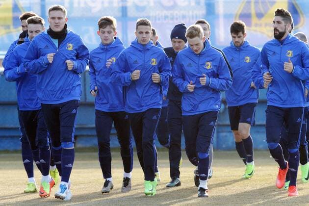ROSTOV-ON-DON, RUSSIA - MARCH 8, 2017: FC Rostov s Alexander Bukharov (L front) and Miha Mevlja (R front) during a training session ahead of the 1st leg of their 2016-17 UEFA Europa League Round of 16 football match against Manchester United ManU Valery Matytsin TASS  TS0439EF