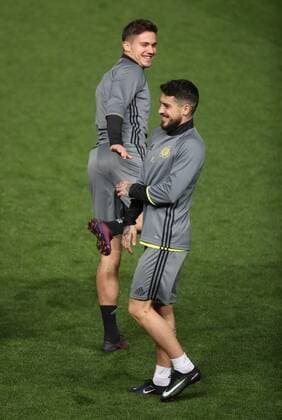 Anderlecht s Leander Dendoncker and Anderlecht s Nicolae-Claudiu Stanciu pictured during a training session of Belgian soccer team RSC Anderlecht in Nicosie, Cyprus, Wednesday 08 March 2017. Tomorrow Anderlecht is playing 1 8 final first leg game of the Europa League competition against Cyprus team Apoel Nicosie. VIRGINIExLEFOUR  x05060904x