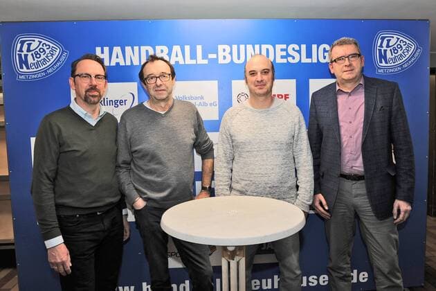 li. Martin Müller (Geschäftsführer des TV Neuhausen) mi.Volker Fleischmann (Vorstand des TV Neuhausen e.V)mi. Alexander Job (Neuer Trainer des TV Neuhausen) re.Thomas Meier (Vorstand TV Neuhausen e.V) TV Neuhausen,Handball,Maenner,2.Bundesliga,19.02.2017, Foto:TBaur Eibner Neuhausen Copyright: xEibner-Pressefotox EP_toba