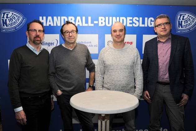li. Martin Müller (Geschäftsführer des TV Neuhausen)mi.Volker Fleischmann (Vorstand des TV Neuhausen e.V) mi. Alexander Job (Neuer Trainer des TV Neuhausen)re.Thomas Meier (Vorstand TV Neuhausen e.V) TV Neuhausen,Handball,Maenner,2.Bundesliga,19.02.2017, Foto:TBaur Eibner Neuhausen Copyright: xEibner-Pressefotox EP_toba