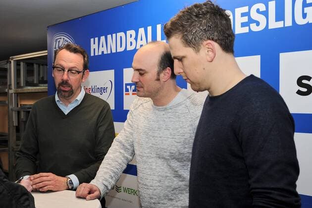 li. Martin Müller (Geschäftsführer des TV Neuhausen)mi. Alexander Job (Neuer Trainer des TV Neuhausen)re. Daniel Reusch (TV Neuhausen) TV Neuhausen,Handball,Maenner,2.Bundesliga,19.02.2017, Foto:TBaur Eibner Neuhausen Copyright: xEibner-Pressefotox EP_toba
