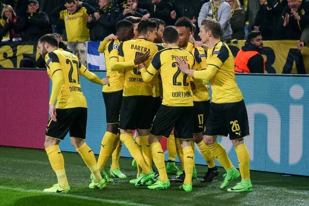 Dortmund, Germany 08.03.2017, UEFA Champions League - 2016 17 Season, Round of 16, Second leg, BV Borussia Dortmund - Benfica Lissabon, Tor zum 1:0 Torschuetze Pierre-Emerick Aubameyang (BVB) wird bejubelt ( DeFodi048