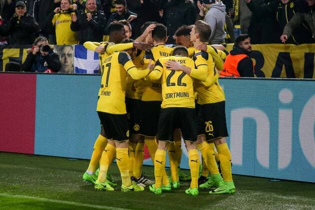 Dortmund, Germany 08.03.2017, UEFA Champions League - 2016 17 Season, Round of 16, Second leg, BV Borussia Dortmund - Benfica Lissabon, Tor zum 1:0 Torschuetze Pierre-Emerick Aubameyang (BVB) wird bejubelt ( DeFodi048