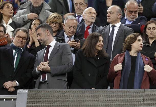 Barcelona s Mayor Ada Colau (R), adviser Santi Vila (2L), Paris Mayor Anne Hidalgo (2R) and Artur Mas during the UEFA Champions league second leg round of 16 match between FC Barcelona Barca and Paris Saint-Germain at Camp Nou stadium in Barcelona, Catalonia, Spain, 08 March 2017. FC BARCELONA VS. PARIS SAINT-GERMAIN !ACHTUNG: NUR REDAKTIONELLE NUTZUNG!  Copyright: xAndreuxDalmaux BCN001 20170308-636246052096006816