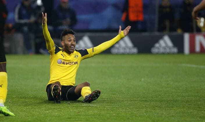 Pierre-Emerick Aubameyang (Borussia Dortmund) wants a penalty during the Championsleague match between Borussia Dortmund and Benfica Lissabon, Signal Iduna Park in Dortmund on March 08., 2017. Torschütze Pierre-Emerick Aubameyang (Borussia Dortmund) mit dem 1:0 Tor, Borussia Dortmund vs. Benfica Lissabon im Achtelfinale der Championsleague in der Saison 2016 2017 am 8. März 2017.