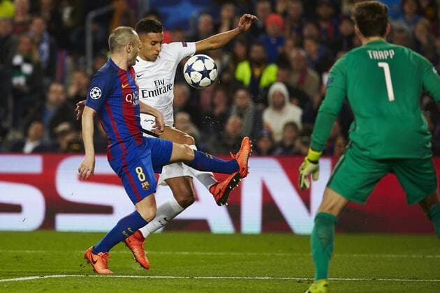Paris Saint-Germain s Brazilian defender Marquinhos (C) vies for the ball with Andres Iniesta of FC Barcelona Barca during the UEFA Champions league second leg round of 16 match between FC Barcelona and Paris Saint-Germain at Camp Nou stadium in Barcelona, Catalonia, Spain, 08 March 2017. FC BARCELONA VS. PARIS SAINT-GERMAIN !ACHTUNG: NUR REDAKTIONELLE NUTZUNG!  Copyright: xAlejandroxGarcíax BCN001 20170308-636246061414230374