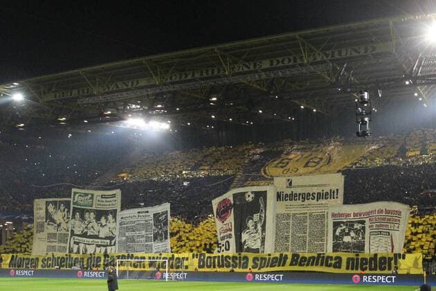 08.03.2017, xkvx, Fussball Champions League, Borussia Dortmund - Benfica Lissabon, emspor, v.l. Choreo Borussia Dortmund Fans Suedtribuene Stimmung Gesang Niedergspielt Dortmund