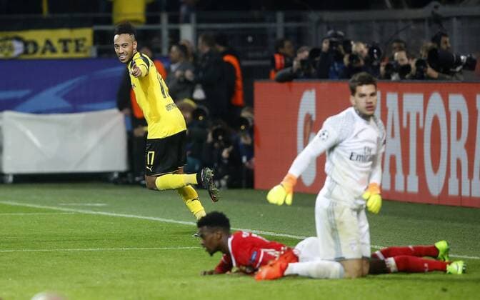 Pierre-Emerick Aubameyang (Borussia Dortmund) (L) celebrates scoring the 4:0 goal during the Championsleague match between Borussia Dortmund and Benfica Lissabon, Signal Iduna Park in Dortmund on March 08., 2017. Borussia Dortmund vs. Benfica Lissabon im Achtelfinale der Championsleague in der Saison 2016 2017 am 8. März 2017.