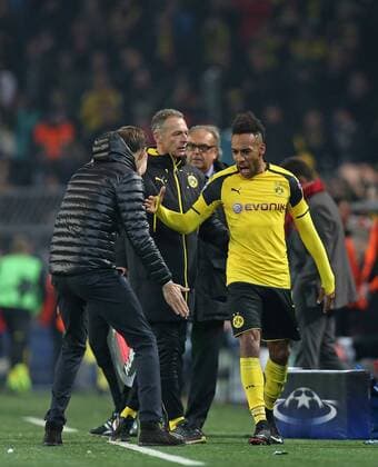 08.03.2017, Fussball Champions-League 2016 2017, Achtelfinale, Borussia Dortmund - Benfica Lissabon, im Signal-Iduna-Park Dortmund. v.l. Trainer Thomas Tuchel (Dortmund) und Pierre-Emerick Aubameyang (Dortmund) 