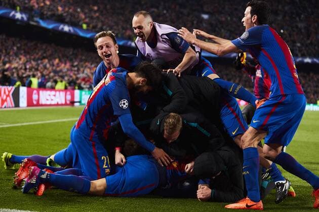 08.03.2017, xslx, Fussball Champions League, FC Barcelona Barca - Paris St. Germain, emspor vl FC Barcelona Spielern Jubelt zuzammen nach den Tor von Sergi Roberto (FC Barcelona) zum 6-1 Barcelona