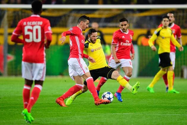 GER, UEFA CL, Borussia Dortmund (GER) vsÊBenfica Lissabon (POR) 08.03.2017, Signal Iduna Park, Dortmund, Achtelfinale Rueckspiel, GER, UEFA CL, Borussia Dortmund (GER) vsÊBenfica Lissabon (POR), im Bild Zweikampf zwischen Andre Almeida ( 34 Benfica) unf Gonzalo Castro ( 27 Dortmund) Foto © nordphoto Kurth nordphotox xKurth