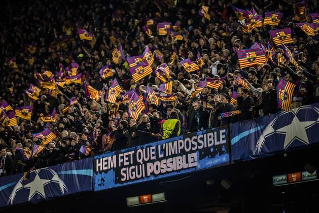 Bilder des Tages - SPORT Fußball, CL, FC Barcelona - Paris St. Germain March 8, 2017 - Barcelona, Catalonia, Spain - Fans of the FC Barcelona Barca wave flags behind a sign reading we ve made the impossible possible after their club won the Champions League match between FC Barcelona and Paris Saint-Germain at the Camp Nou stadium in Barcelona FC Barcelona 6:1 Paris Saint-Germain - Champions League - ZUMAo105 20170308_zap_o105_075 Copyright: xMatthiasxOesterlex
