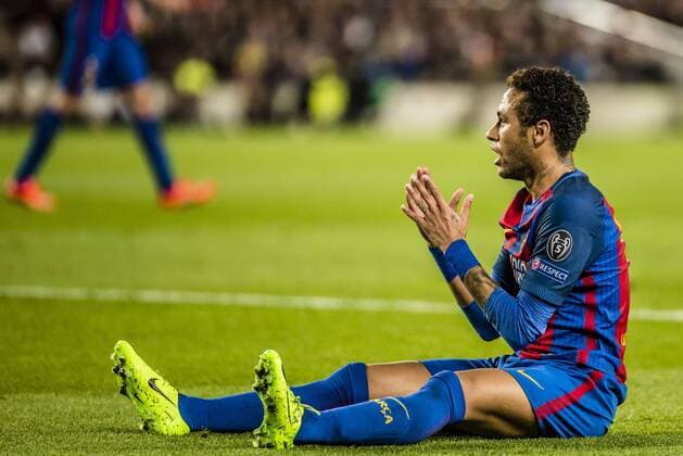 Fußball, CL, FC Barcelona - Paris St. Germain March 8, 2017 - Barcelona, Catalonia, Spain - FC Barcelona Barca forward NEYMAR JR. sits on the grass after being fouled during the Champions League match between FC Barcelona and Paris Saint-Germain at the Camp Nou stadium in Barcelona FC Barcelona 6:1 Paris Saint-Germain - Champions League - ZUMAo105 20170308_zap_o105_099 Copyright: xMatthiasxOesterlex