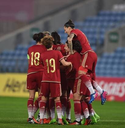 Fußball, Damen, Spanien gewinnt Algarve Cup LOULE, March 8, 2017 -- Players of Spain celebrate during the final of 2017 Algarve Cup women s soccer tournament between Canada and Spain at the Algarve Stadium in Loule, Portugal, on March 8, 2017. Spain claimed the title by defeating Canada with 1-0. ) (SP)PORTUGAL-LOULE-WOMEN S SOCCER-ALGARVE CUP-FINAL ZhangxLiyun 