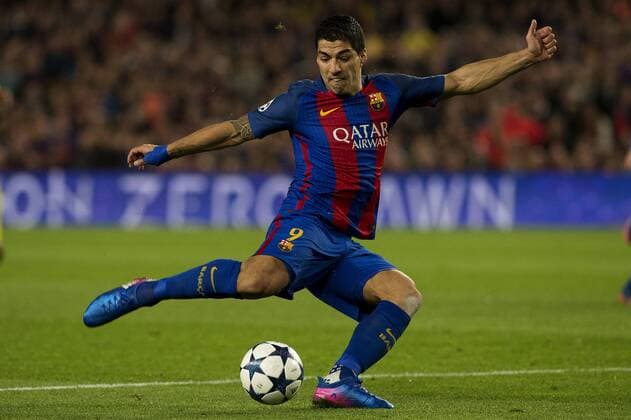 Fußball, CL, FC Barcelona - Paris St. Germain BARCELONA , March 8, 2017 -- Luis Suarez of Barcelona shoots during the UEFA Champions League Round of 16 second leg match between Barcelona and Paris Saint-Germain in Barcelona, Spain on March 8, 2017. Barcelona won 6-1 and advanced to the quarterfinal with 6-5 on aggregate. )(wll) (SP)SPAIN-BARCELONA-SOCCER-UEFA-UCL-BARCELONA VS PARIS SAINT-GERMAIN LinoxDexVallier 