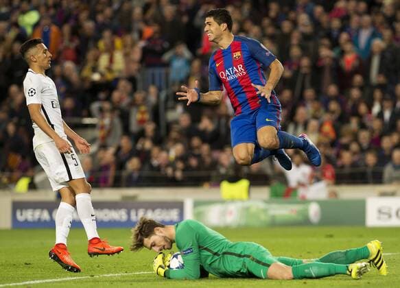 Fußball, CL, FC Barcelona - Paris St. Germain BARCELONA , March 8, 2017 -- Luis Suarez (R) of Barcelona reacts after losing a chance during the UEFA Champions League Round of 16 second leg match between Barcelona and Paris Saint-Germain in Barcelona, Spain on March 8, 2017. Barcelona won 6-1 and advanced to the quarterfinal with 6-5 on aggregate. )(wll) (SP)SPAIN-BARCELONA-SOCCER-UEFA-UCL-BARCELONA VS PARIS SAINT-GERMAIN LinoxDexVallier 