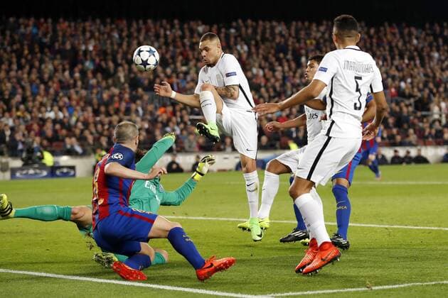 Fußball, CL, FC Barcelona - Paris St. Germain (L-R) Andres Iniesta of FC Barcelona Barca goalkeeper Kevin Trapp of Paris Saint-Germain, Layvin Kurzawa of Paris Saint-Germain, Thiago Silva of Paris Saint-Germain, Marquinhos of Paris Saint-Germain 2-0during the UEFA Champions League round of 16 match between FC Barcelona and Paris Saint Germain on March 08, 2017 at the Camp Nou stadium in Barcelona, Spain. FC Barcelona v Paris Saint Germain UEFA Champions League 2016 2017 xVIxxIVx 7289309