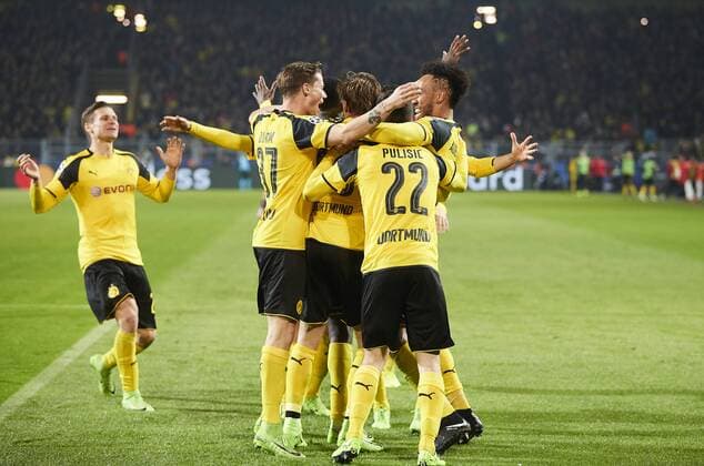 Pierre-Emerick Aubameyang , BVB 17 Torjubel, Jubel nach dem Tor zum 4-0 mit Marcel SCHMELZER, BVB 29 Christian PULISIC Nr. 22 BVB Lukasz PISZCZEK, BVB 26 Ousmane DEMBELE, BVB 7 Eric DURM, BVB 37 BORUSSIA DORTMUND - BENFICA LISSABON 4-0 Fussball UEFA Champions League, Achtelfinale Gruppenphase,in Dortmund, 08.03.2017 CL Saison 2016 2017, BVB