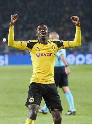 Ousmane DEMBELE, BVB 7 jubelt bei Pierre-Emerick Aubameyang , BVB 17 Torjubel, Jubel nach dem Tor zum 4-0 BORUSSIA DORTMUND - BENFICA LISSABON 4-0 Fussball UEFA Champions League, Achtelfinale Gruppenphase,in Dortmund, 08.03.2017 CL Saison 2016 2017, BVB
