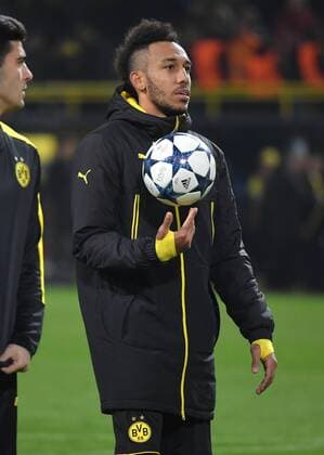 08.03.2017, Fussball, UEFA Champions League, Saison 2016 2017, Achtelfinale, Borussia Dortmund - Benfica Lissabon 4:0, Pierre-Emerick Aubameyang, Pierre Emerick Aubameyang (Borussia Dortmund) sicherte sich einen der Spielbaelle