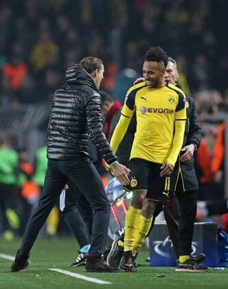 08.03.2017, Fussball Champions-League 2016 2017, Achtelfinale, Borussia Dortmund - Benfica Lissabon, im Signal-Iduna-Park Dortmund. v.l. Trainer Thomas Tuchel (Dortmund) und Pierre-Emerick Aubameyang (Dortmund) 