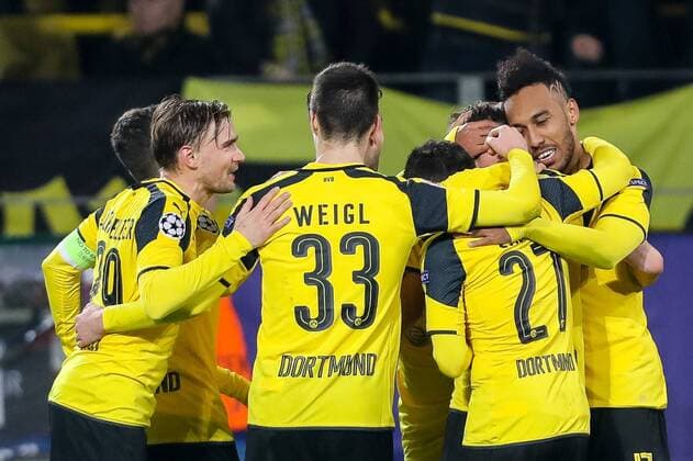 Dortmund, Germany 08.03.2017, UEFA Champions League - 2016 17 Season, Round of 16, Second leg, BV Borussia Dortmund - Benfica Lissabon, Tor zum 4:0 Torschuetze Pierre-Emerick Aubameyang (BVB) wird bejubelt ( DeFodi048