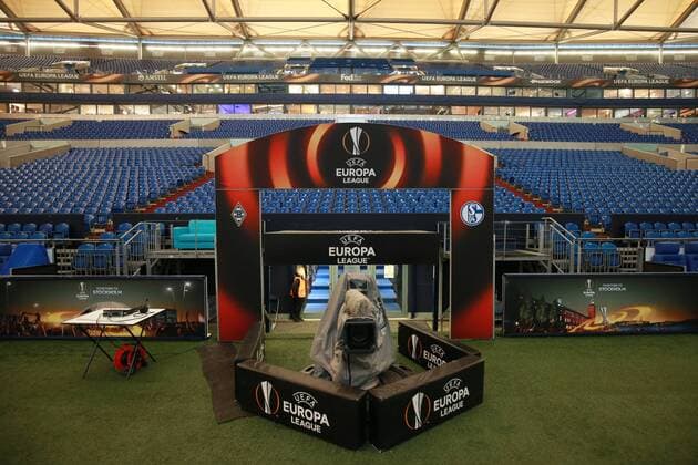 09.03.2017, xkvx, Fussball Europa League, FC Schalke 04 - Borussia Moenchengladbach, emspor, v.l. Veltins Arena Innenansicht Innenraum leere Arena leeres Stadion geschlossenes Dach Gelsenkirchen