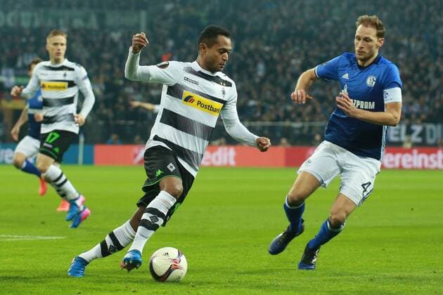 09.03.2017, xkvx, Fussball Europa League, FC Schalke 04 - Borussia Moenchengladbach, emspor, v.l. Matija Nastasic (FC Schalke 04), Benedikt Hoewedes (FC Schalke 04), Raffael (Borussia Moenchengladbach), Thilo Kehrer (FC Schalke 04) Gelsenkirchen