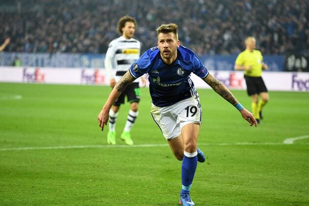 Fussball, UEFA Europa League, Saison 2016 2017, Achtelfinale ,Spiel 1, FC Schalke 04 vs Borussia Mönchengladbach 09.03.2017, Veltinsarena Gelsenkirchen, Guido Burgstaller, S04, torjubel