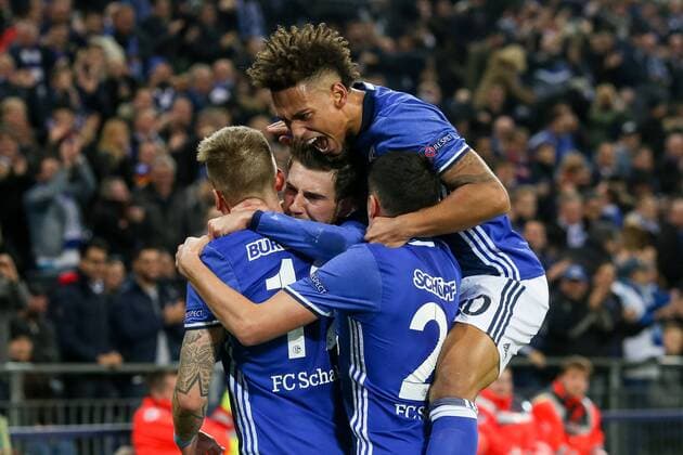 Gelsenkirchen, Germany, 09.03.2017, UEFA Europa League - 2016 17 Season, Round of 16, First leg, FC Schalke 04 - Borussia Moenchengladbach, Tor zum 1:1 Torschuetze Guido Burgstaller (S04) wird bejubelt ( DeFodi048
