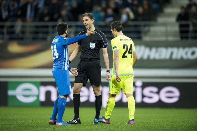 Genk s Alejandro Pozuelo and Paolo Tagliavento reacts during a soccer game between Belgian teams KAA Gent and KRC Genk, Thursday 09 March 2017 in Gent, the first leg of the 1 8 finals of the Europa League competition. JASPERxJACOBS  x05062058x
