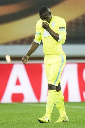 Gent s Anderson Esiti leaves the field after receiving a red card during a soccer game between Belgian teams KAA Gent and KRC Genk, Thursday 09 March 2017 in Gent, the first leg of the 1 8 finals of the Europa League competition. JASPERxJACOBS  x05062082x