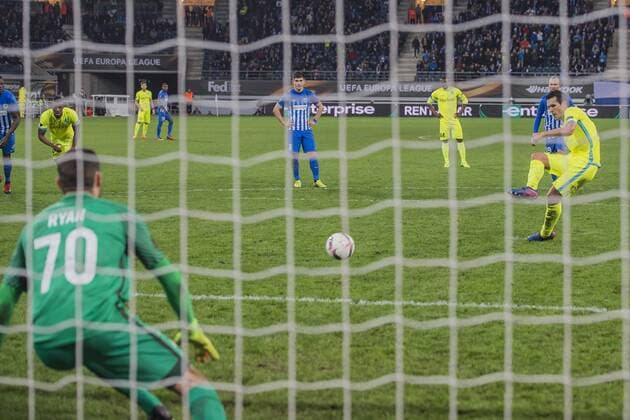 Jeremy Perbet of KAA Gent misses a penaltyduring the UEFA Europa League round of 16 match between KAA Gent and KRC Genk on March 09, 2017 at the Ghelamco Arena in Gent, Belgium. KAA Gent v KRC Genk UEFA Europa League 2016 2017 xVIxGerritxvanxKeulenxIVx 7294604