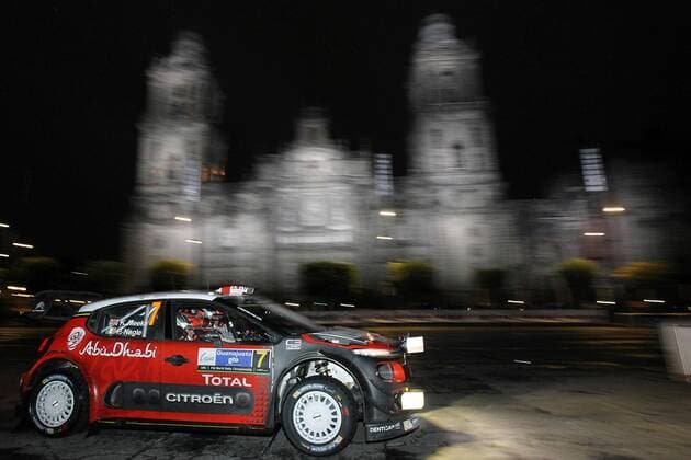 Bilder des Tages - SPORT British Kris Meeke drives his Citroen C3 WRC Motorsport Rallye WM during the first stage of World Rally of Mexico in Mexico City, Mexico, 09 March 2017. The World Rally of Mexico opens its first stage at the main square of Mexico. World Rally Championship !ACHTUNG: NUR REDAKTIONELLE NUTZUNG!  Copyright: xUlisesxRuizxBasurtox MEX41 20170310-636247213756677558
