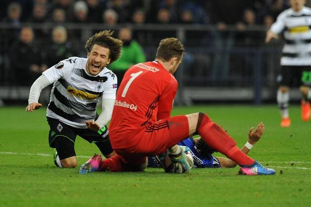 Thilo Kehrer klaert mit Torhueter Ralf Faehrmann ( beide Schalke 04 ) gegen Fabian Johnson ( Borussia Moenchengladbach ) 09.03.2017 --- Fussball --- Europaleague --- Schalke 04 vs Borussia Moenchengladbach Gelsenkirchen Copyright: xThienelx Eibner-Pressefotox EP_ttl