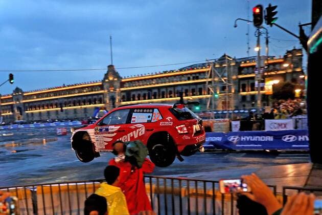 March 9, 2017 - Mexico - EUM20170309DEP12.JPG.CIUDAD DE MEXICO Rally-Mexico.- 9 de marzo 2017. La explanada del Zocalo recibio, por primera vez, al Campeonato Mundial de Rally. La etapa inicial de la tercera fecha del WRC Motorsport Rallye WM se corrio en una ruta de 1.5 kilometros donde los automoviles sumaron sus primeros tiempos de los 898 kilometros totales que se desarrollara en Guanajuato. Foto: Agencia EL UNIVERSAL RCC. Latin News - March 9, 2017  - ZUMAu78_ 20170309_zaf_u78_063 Copyright: xValentexRosasx
