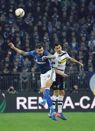 Mönchengladbach ; Borussia Mönchengladbach 1. Bundesliga , Saison 2016 - 2017 UEFA Europa League 2016 - 2017 Round of 16 am 09.03.2017 in Gelsenkirchen FC Schalke 04 gegen Borussia Mönchengladbach ( 1 - 1 ) hier Guido Burgstaller , Timothee Kolodziejczak DiWi