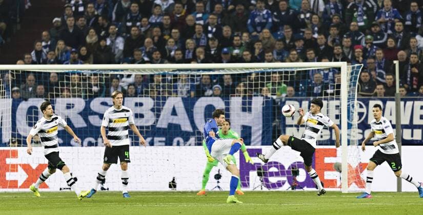 Gelsenkirchen, 09.03.2017 Leon Goretzka (S04), Mahmoud Dahoud (BMG) FC Schalke 04 - Borussia Mönchengladbach