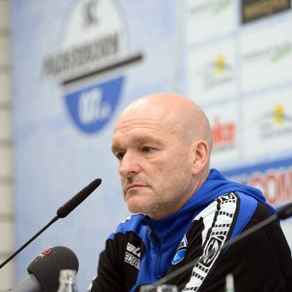 Stefan Emmerling (Trainer SC Paderborn) in der auf der Pressekonferenz -- Fussball --- 3. Liga --- SC Paderborn 07 vs FC Rot-Weiss Erfurt --- 11.03.2017, Paderborn Copyright: xSippel xEibner-Pressefotox EP_rsl