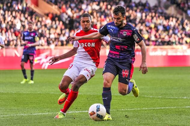 Kylian Mbappe (AS Monaco) - Milan Gajic (Bordeaux) FOOTBALL : AS Monaco vs Girondins de Bordeaux - Ligue 1 - 11 03 2017 NorbertScanella Panoramic 